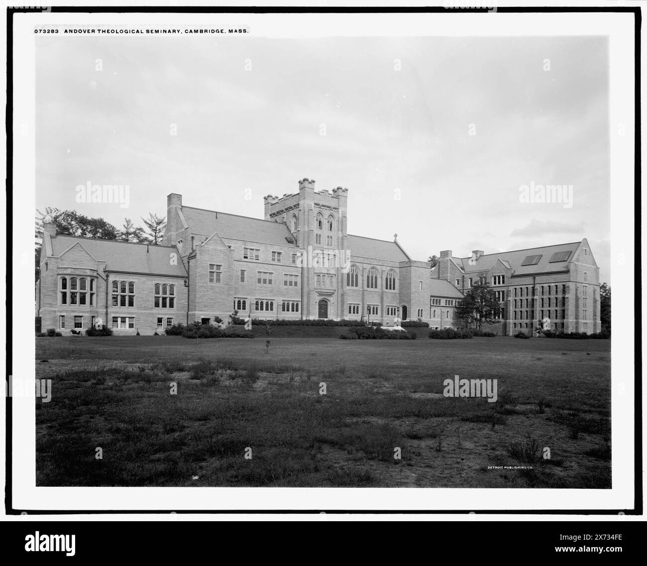 Andover Theological Seminary, Cambridge, Massachusetts, Detroit Publishing Co. N.. 073283., Gift; State Historical Society of Colorado; 1949, Theological seminaries. , Strutture educative. , Stati Uniti, Massachusetts, Cambridge. Foto Stock