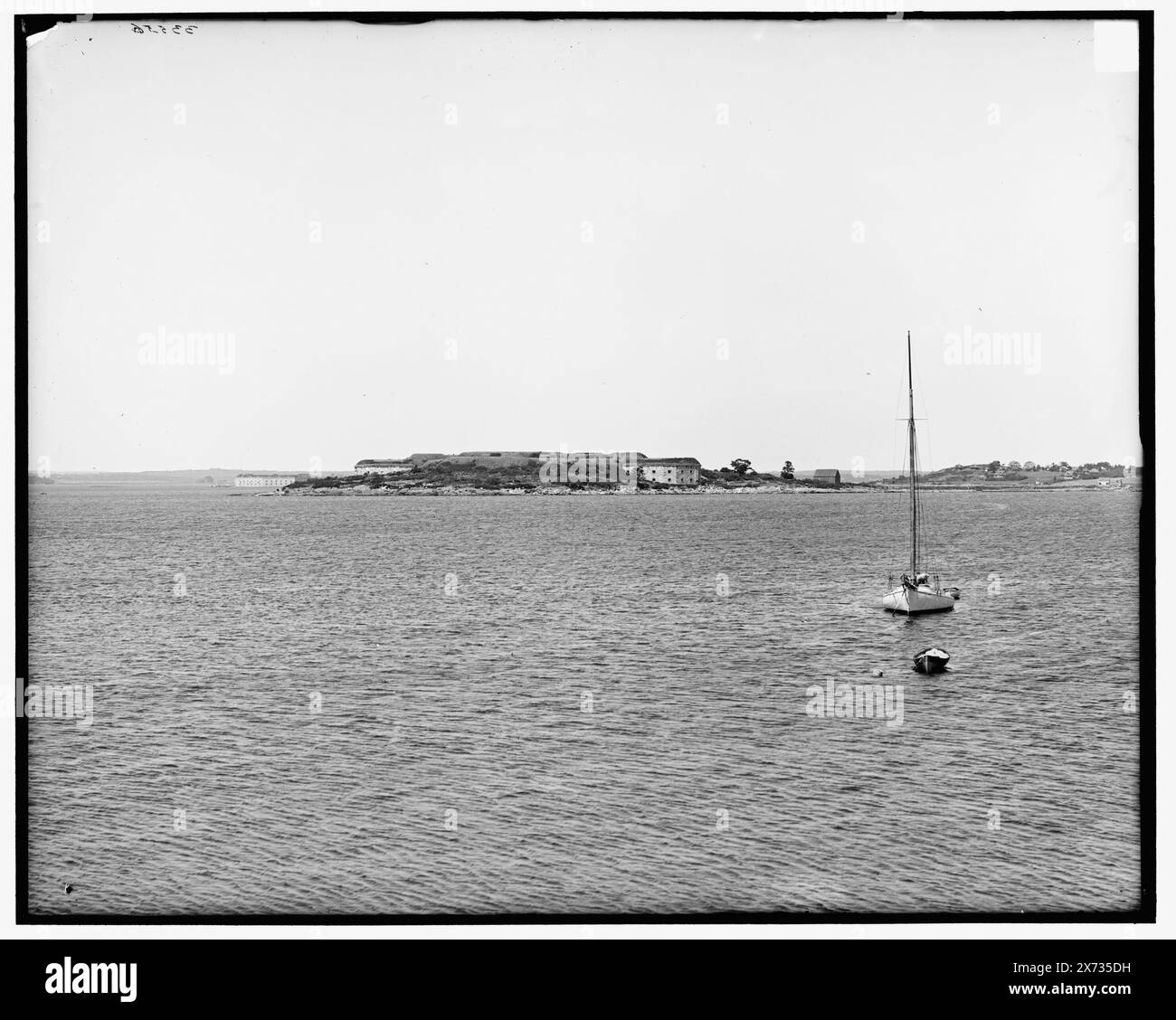 Fort Scammell da Cushing Island, me., Title from jacket., '2397' on negative., Detroit Publishing Co. N. 033556., Gift; State Historical Society of Colorado; 1949, Forts & fortifications. , Isole. , Stati Uniti, Maine, House Island. Foto Stock