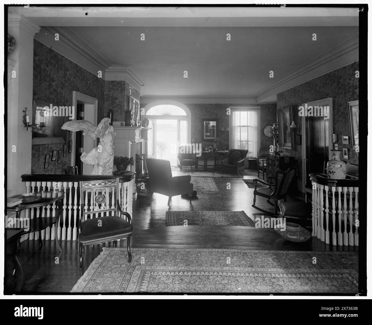 Salotto, titolo ideato da Cataloger., No Detroit Publishing Co. No, Gift; State Historical Society of Colorado; 1949, Living rooms. , Abitazioni. Foto Stock