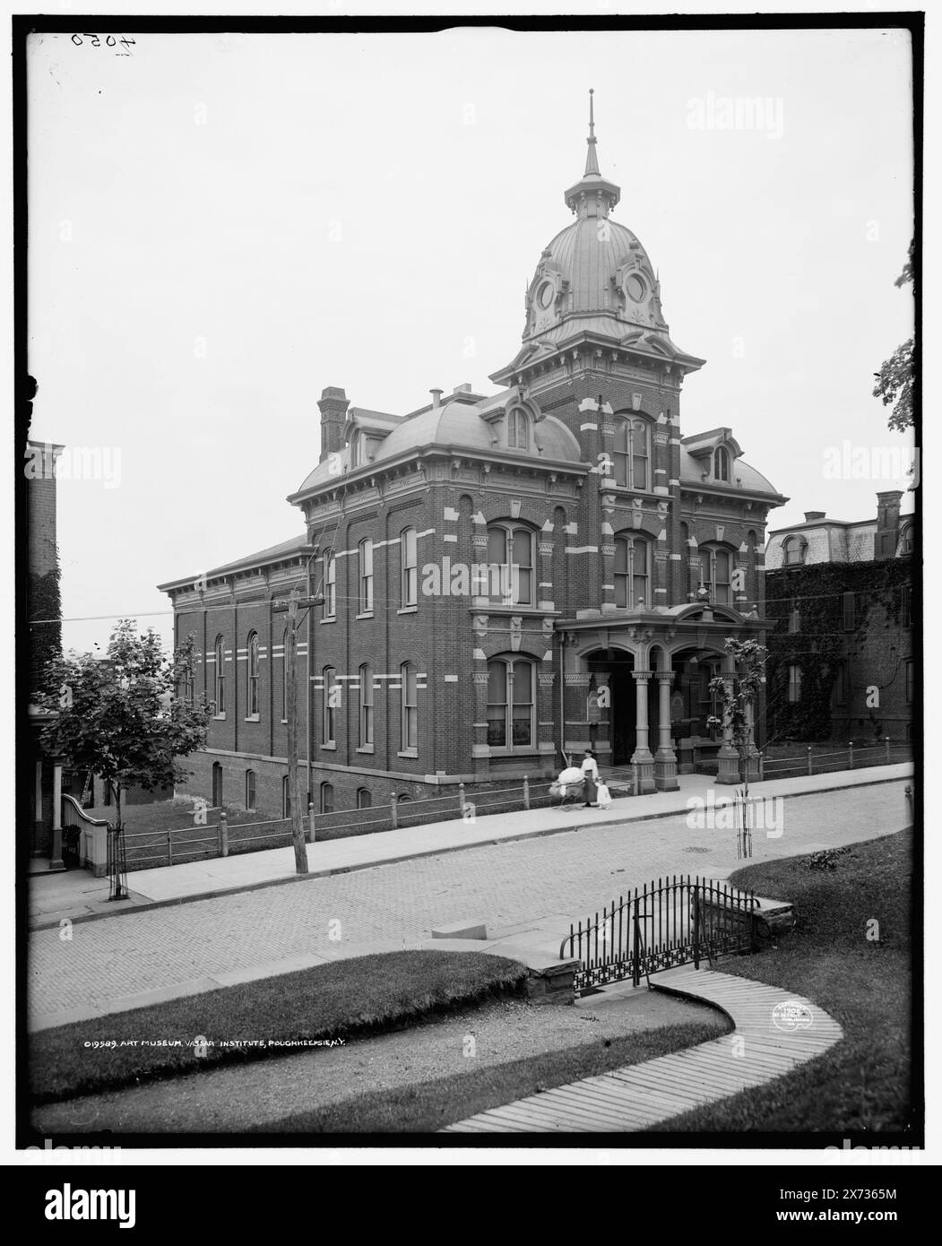 Museo d'arte, Vassar Institute, Poughkeepsie, N.Y., '4050' in negativo., Detroit Publishing Co. n. 019589., Gift; State Historical Society of Colorado; 1949, Università e college. , Donne, istruzione. , Gallerie e musei. , Stati Uniti, New York (Stato), Poughkeepsie. Foto Stock