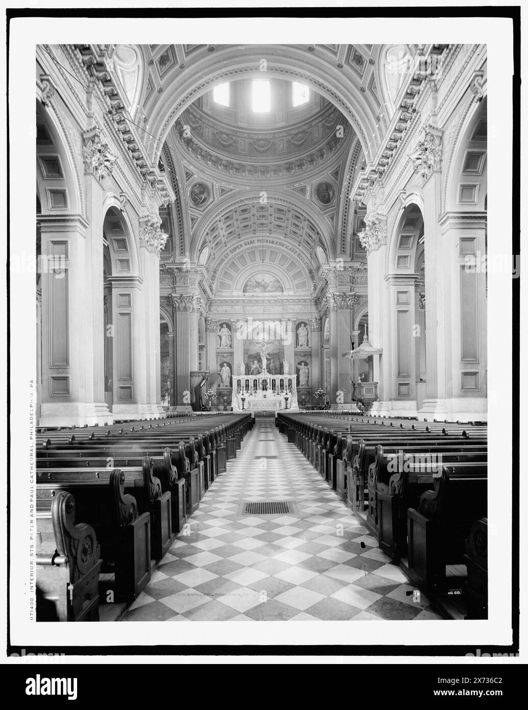 Interni, serie Peter & Paul Cathedral, Philadelphia, Pa., negativo rotto e fissato al secondo foglio di vetro., Detroit Publishing Co. N. 071400., Gift; State Historical Society of Colorado; 1949, Cathedrals. , Interni. , Stati Uniti, Pennsylvania, Filadelfia. Foto Stock