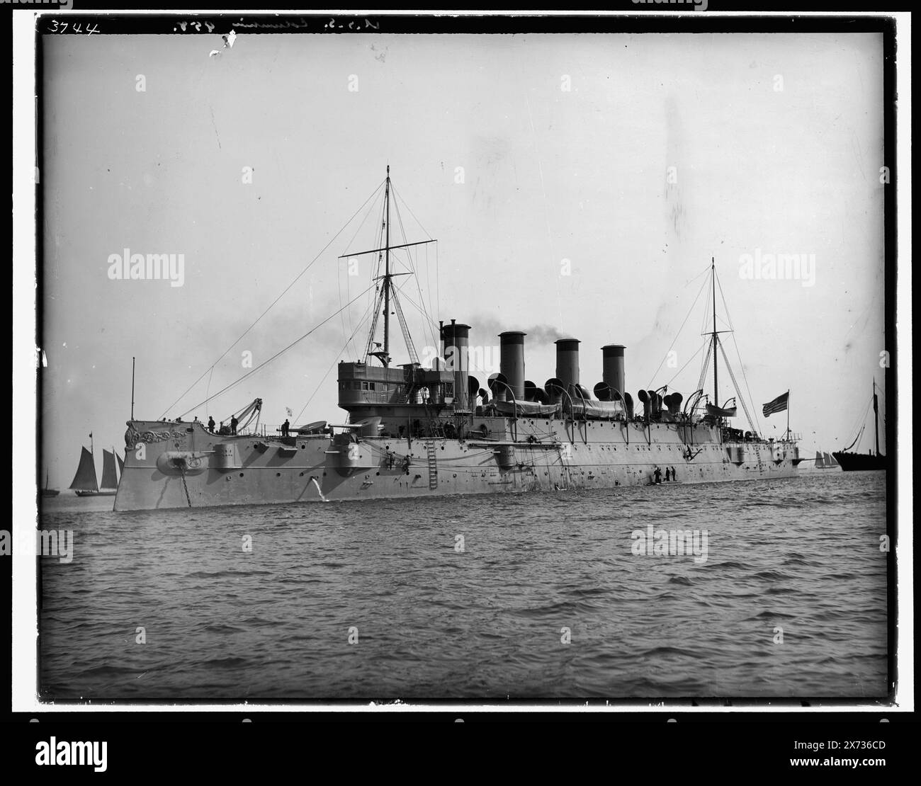 U.S. Battleship Columbia, ossia l'incrociatore protetto Columbia, Attribution to Hart based on style of numbering., Date based on Detroit, Catalogue F (1899)., corresponding glass transparency (same series code) available on videodisc frame 1A-28804. "U.S.S. Columbia" e "958" sulla trasparenza., Detroit Publishing Co. N.. 03744., Gift; State Historical Society of Colorado; 1949, Columbia (Cruiser) , Cruisers (Warships), American. Foto Stock