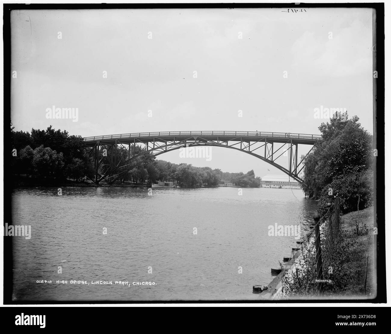 High Bridge, Lincoln Park, Chicago, Data da giacca., Detroit Publishing Co. N. 012412., Gift; State Historical Society of Colorado; 1949, Parks. , Ponti. , Stati Uniti, Illinois, Chicago. Foto Stock