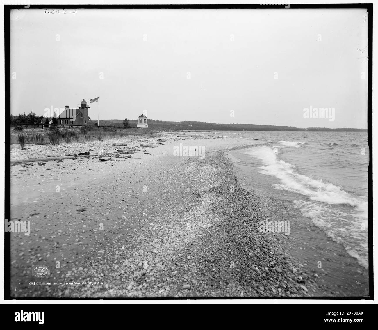 The Point, Harbor Point, Mich., '3265' su negativo., Detroit Publishing Co. N. 019175., Gift; State Historical Society of Colorado; 1949, spiagge. , Fari. , Stati Uniti, Michigan, Harbor Springs. Foto Stock