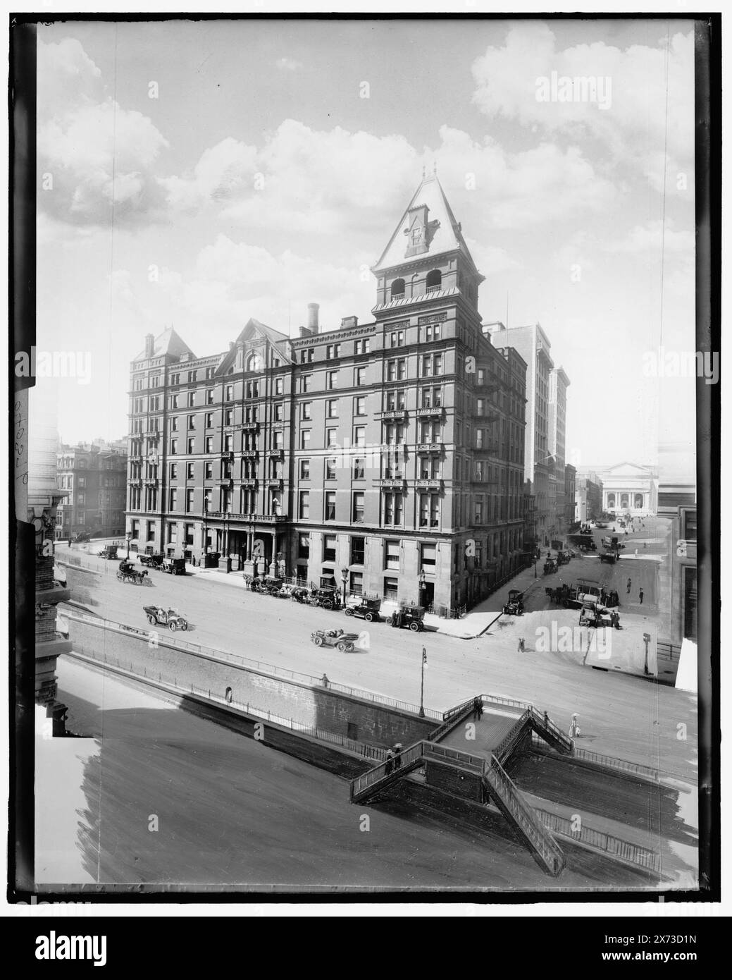 Mountain Park da Mount Tom, Mt. Tom, Mass., Title from jacket., originariamente parte centrale sinistra di un panorama; altre sezioni non in collezione., 'G 7367' e 'LC' su negative., Detroit Publishing Co. N. 039976., Gift; State Historical Society of Colorado; 1949, Parks. , Fiumi. , Stati Uniti, Massachusetts, Tom, Mount. Foto Stock