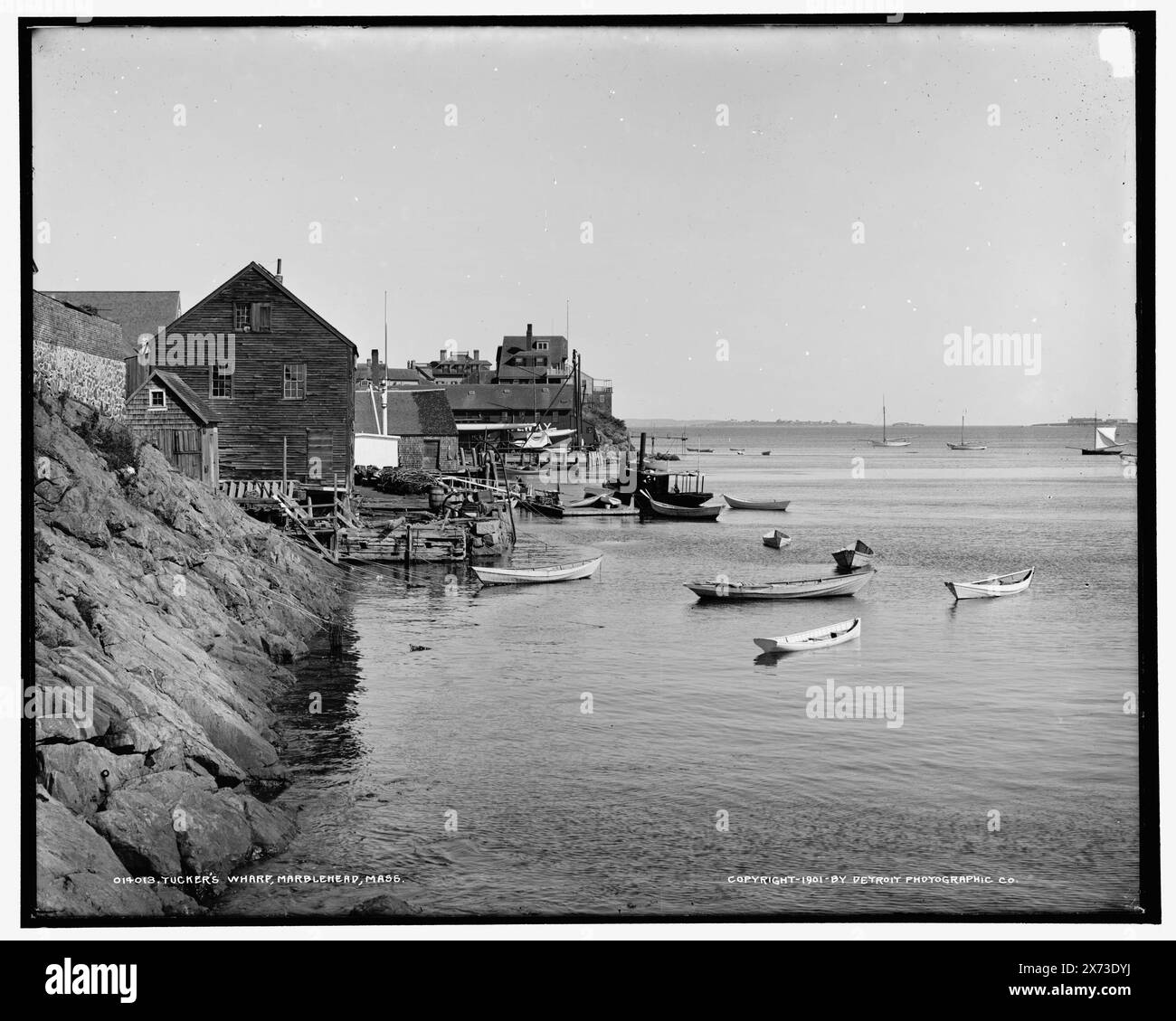Tucker's Wharf, Marblehead, Mass., '725' su negative., Detroit Publishing Co. No 014013., Gift; State Historical Society of Colorado; 1949, moli e moli. , Fronti d'acqua. , Stati Uniti, Massachusetts, Marblehead. Foto Stock