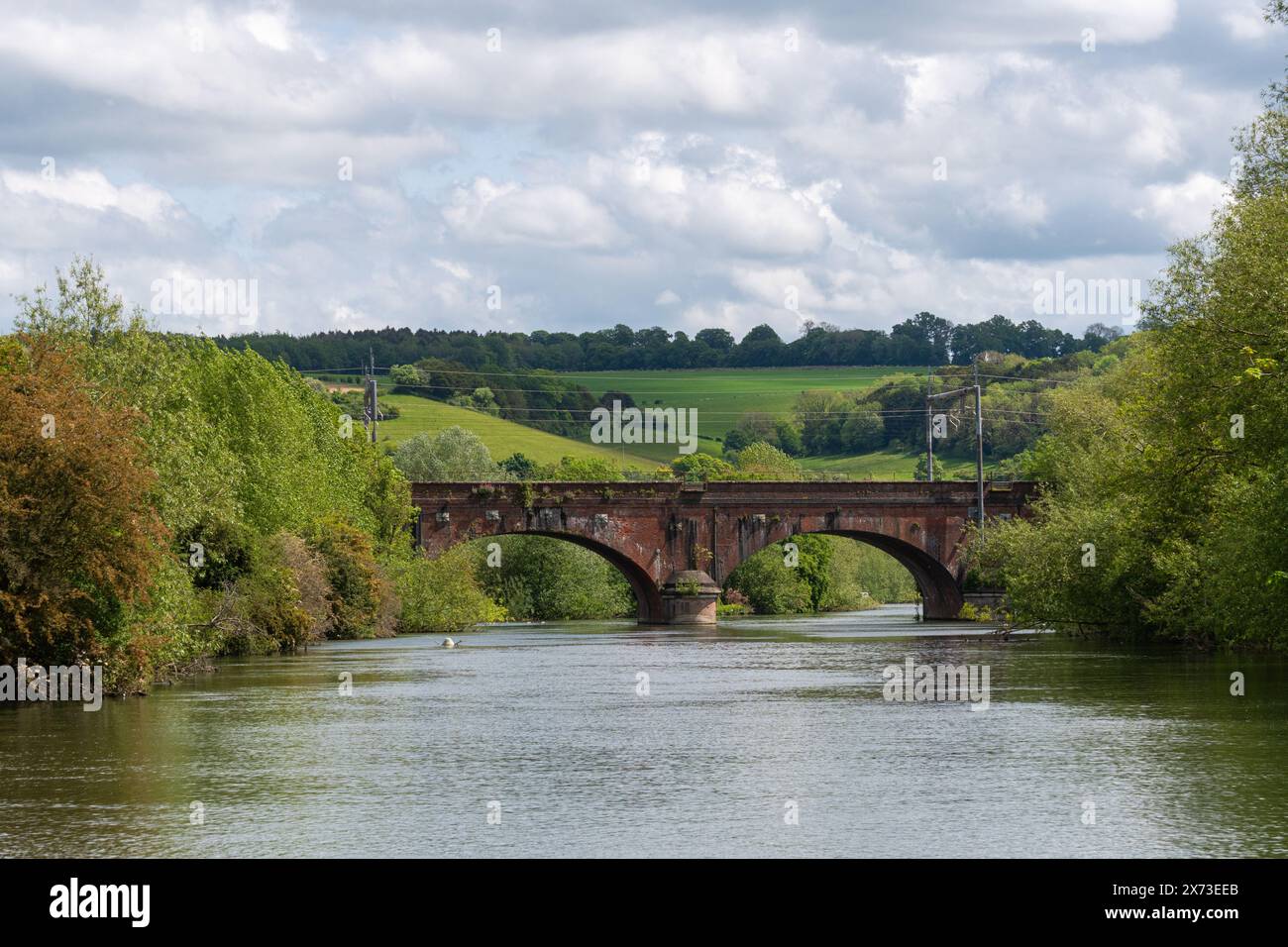 Gatehampton Railway Bridge, chiamato anche Goring Viaduct, che attraversa il Tamigi vicino a Goring sul confine tra Oxfordshire e Berkshire, Inghilterra, Regno Unito Foto Stock