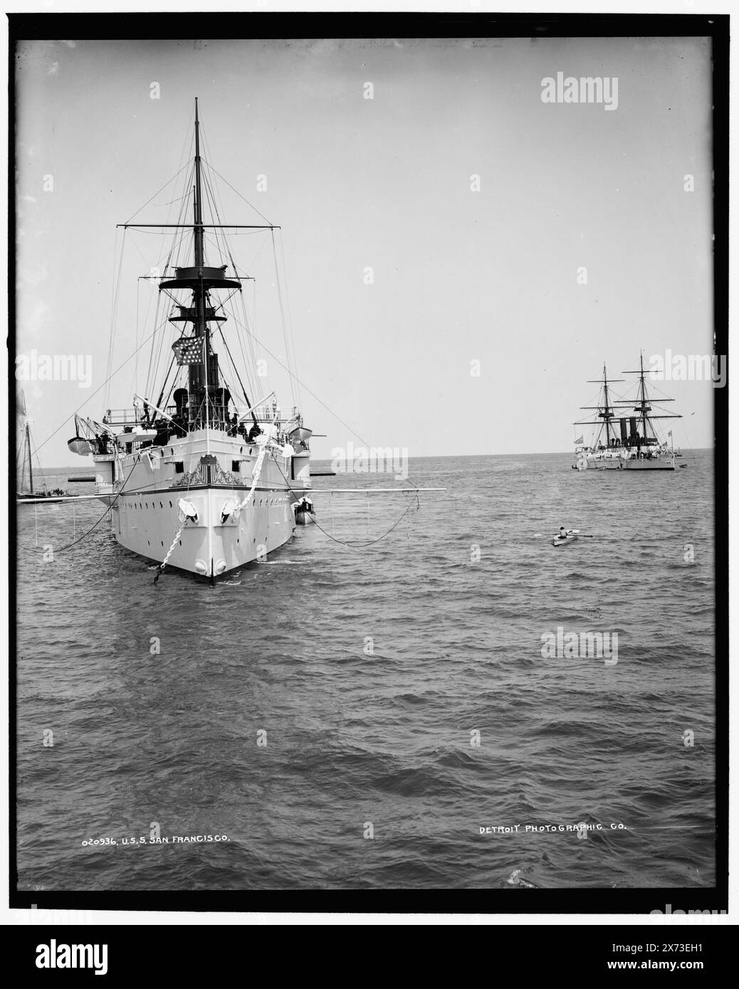 U.S.S. San Francisco, '43' in negativo., Data basata su Detroit, Catalogo J (1901)., Detroit Publishing Co. N. 020936., Gift; State Historical Society of Colorado; 1949, San Francisco (Cruiser) , Cruisers (Warships), American. Foto Stock