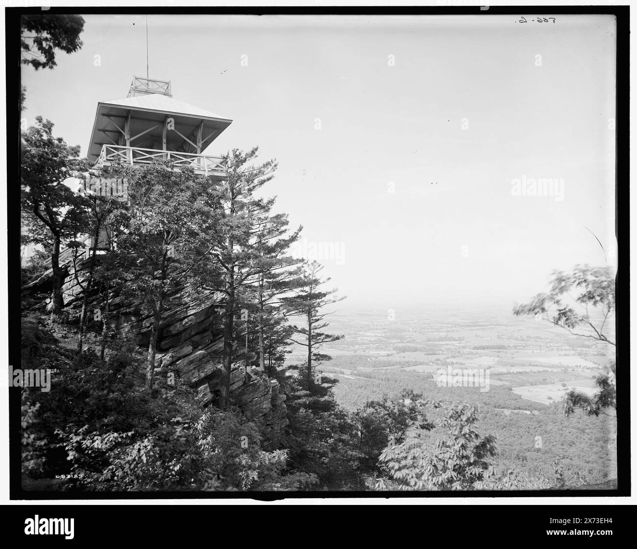 High Rock Observatory, vicino al Pen Mar Park, vista ovest, Maryland, titolo da giacca., '866 G' su negative., Detroit Publishing Co. N. 033139., Gift; State Historical Society of Colorado; 1949, Observation Towers. , Valli. , Stati Uniti, Maryland, Pen Mar. Foto Stock
