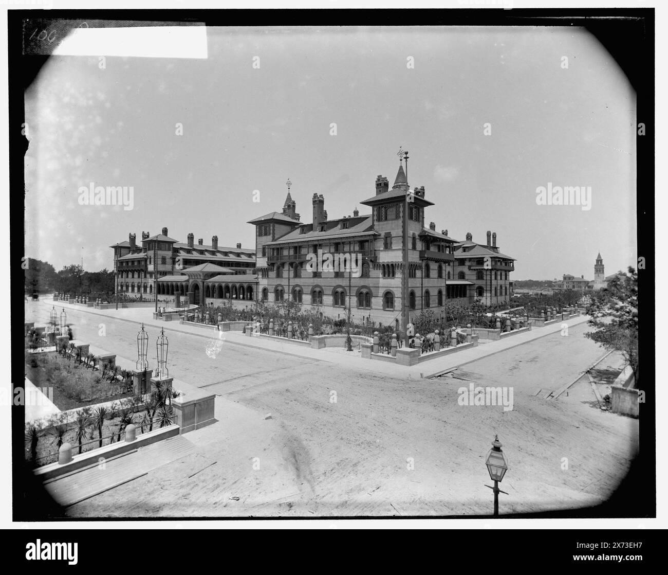 Ponce de Leon Hotel, St. Augustine, Flag., Jacket title: The Ponce de Leon, St. Augustine, Flag., '106' e '1202' su negative., Detroit Publishing Co. N.. 32449., Gift; State Historical Society of Colorado; 1949, Alberghi. , Resort. , Stati Uniti, Florida, Saint Augustine. Foto Stock