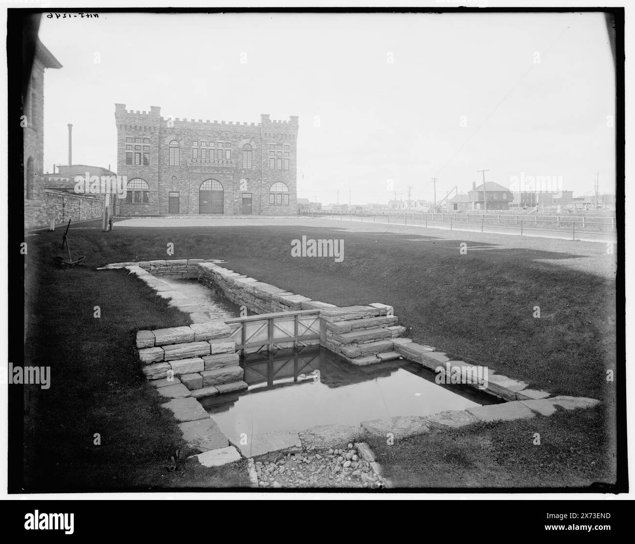 La serratura dei vecchi commercianti, Sault Ste. Marie, Ontario, Title from Detroit, Catalogue J Supplement (1901-1906)., 'WHJ 1246' on negative., Detroit Publishing Co. N.. 014912., Gift; State Historical Society of Colorado; 1949, Locks (Hydraulic Engineering) , Canada, Ontario, Sault Sainte Marie. Foto Stock