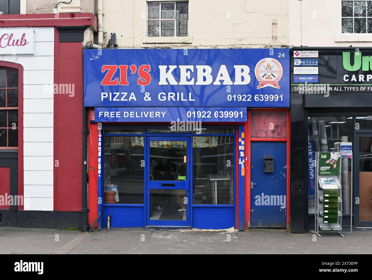 Zi's Kebab Pizza & Grill. Bradford Street, Walsall, West Midlands, Inghilterra, Regno Unito, Europa. Foto Stock