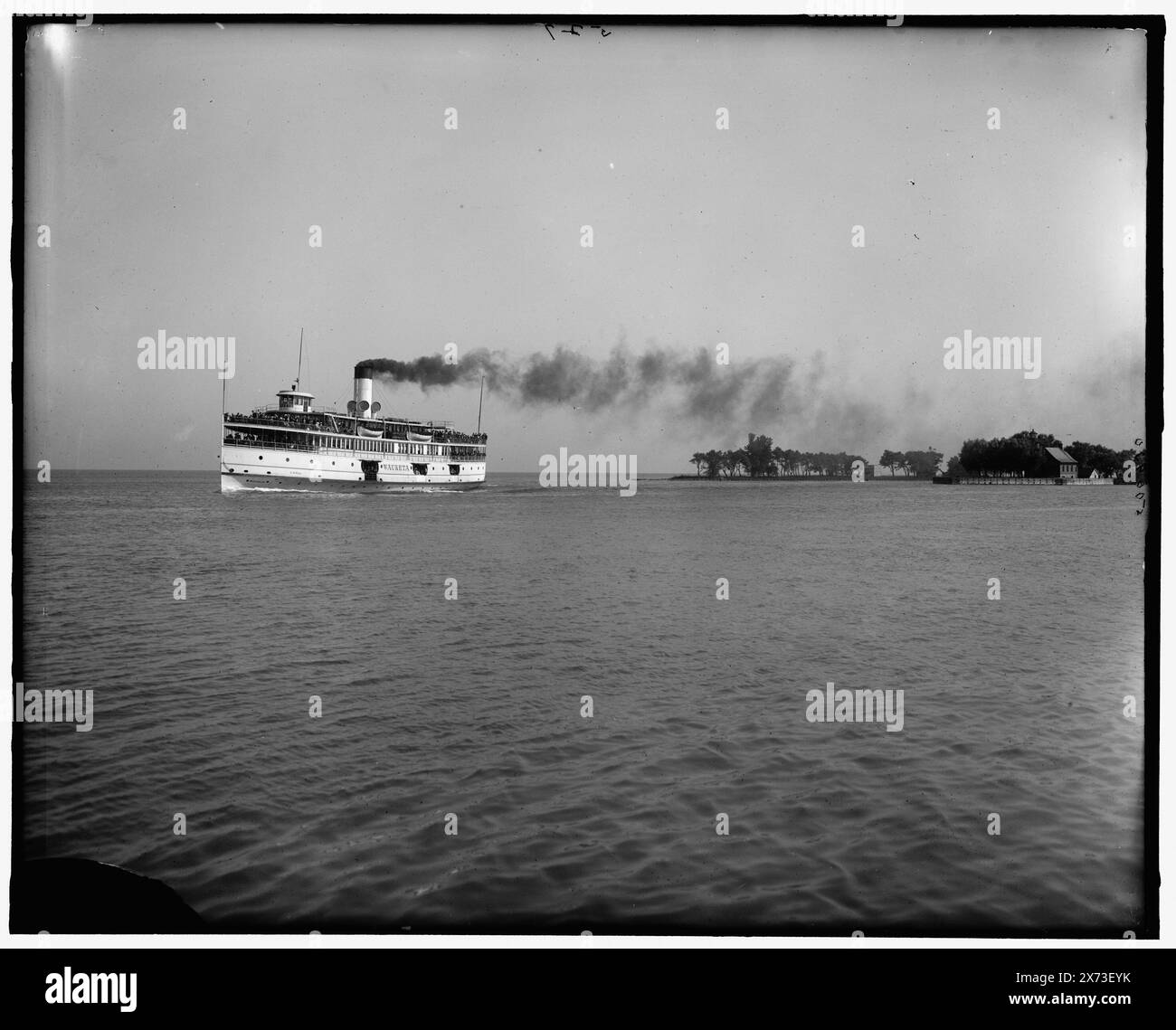 Str. Wauketa e estremità nord di Government Channel, St. Clair Flats, Mich., Title from jacket., '527' su negative., Detroit Publishing Co. n. 500930., Gift; State Historical Society of Colorado; 1949, Wauketa (battello a vapore) , battelli a vapore. , Canali. , Stati Uniti, Michigan, Saint Clair Flats. Foto Stock