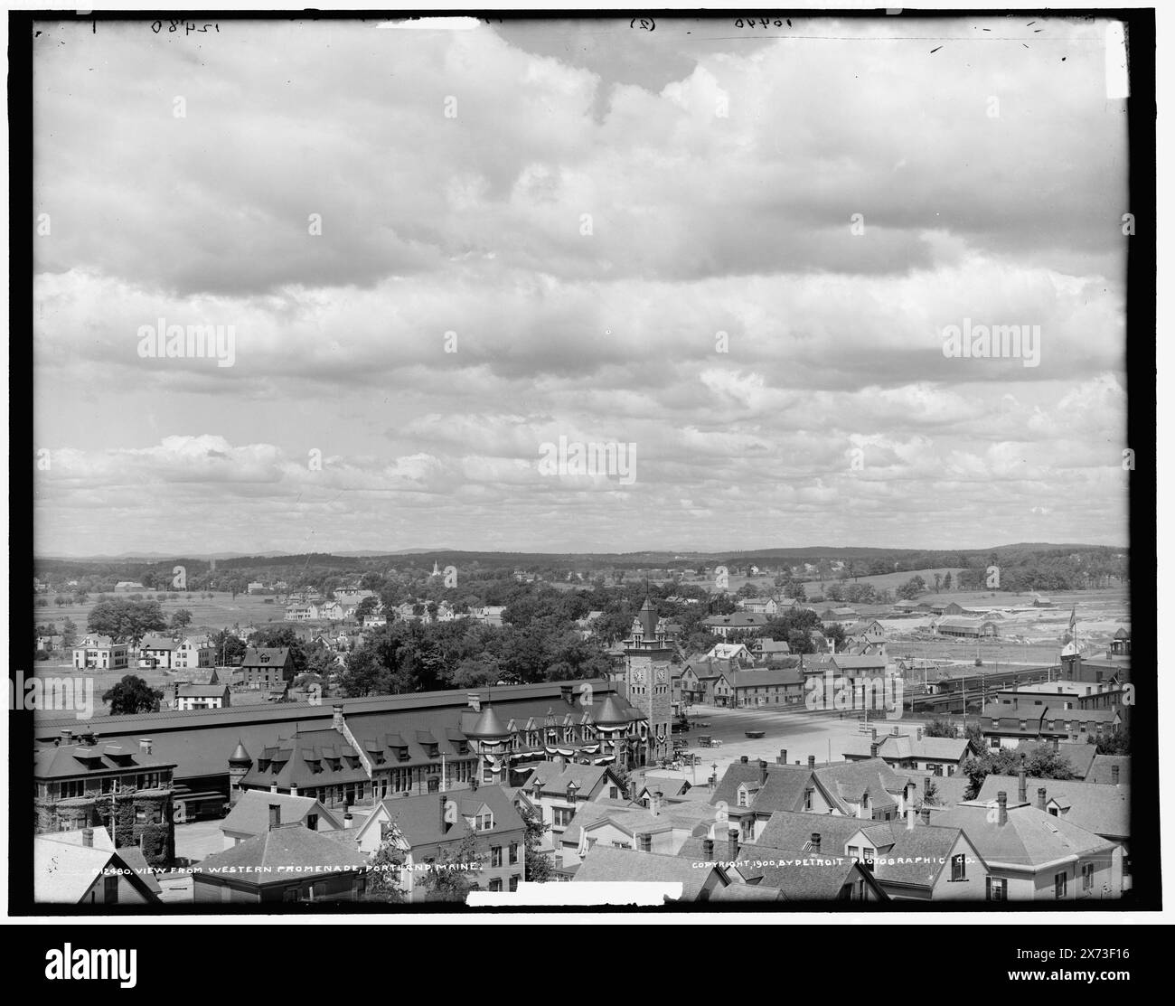 Sulla passeggiata occidentale, Portland, Maine, originariamente parte di un panorama in due parti. Per la variante ravvicinata del panorama completo vedere i negativi D4-10440., '259' in negativo., Detroit Publishing Co. N. 012480., Gift; State Historical Society of Colorado; 1949, Stati Uniti, Maine, Portland. Foto Stock