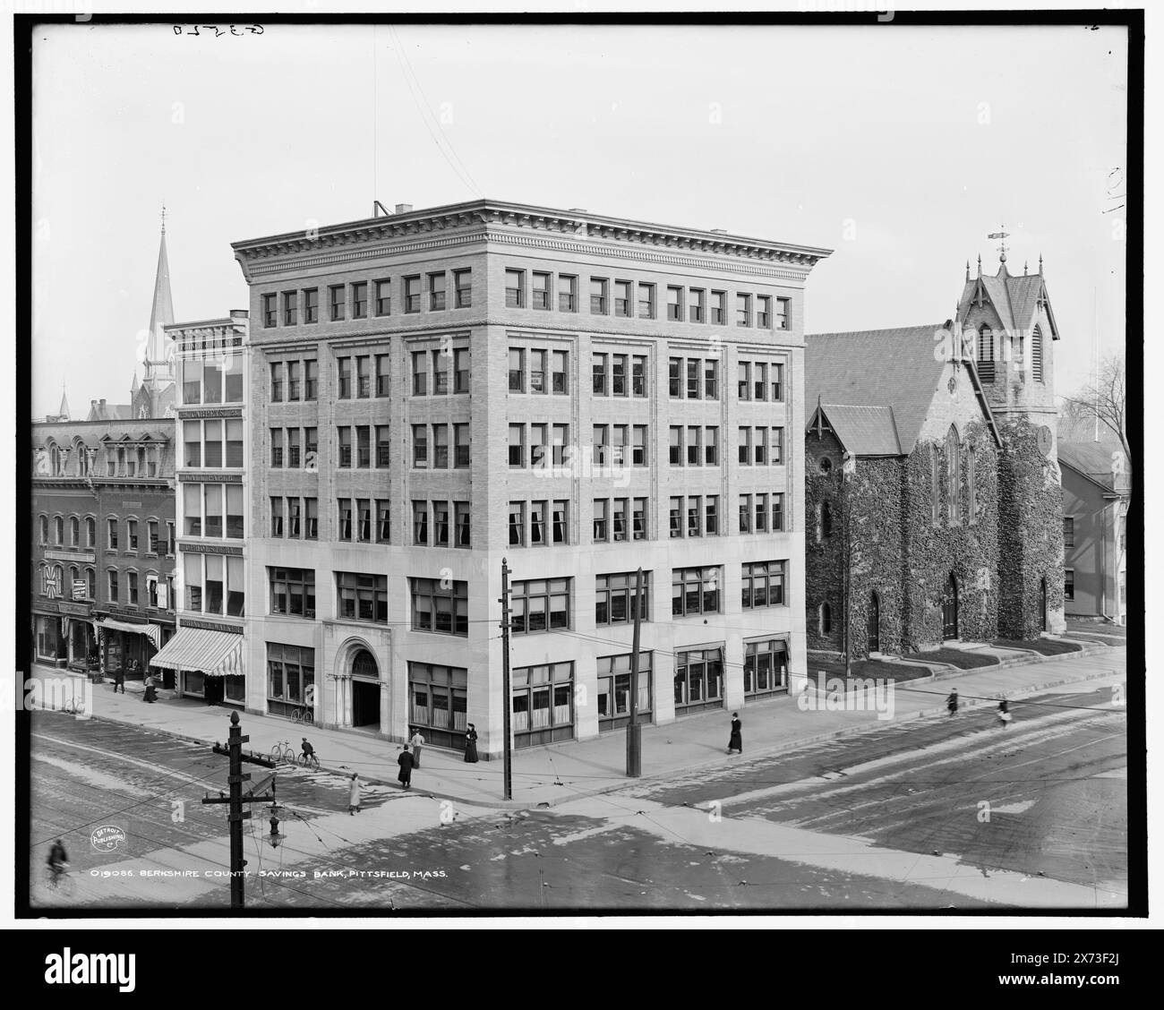 Berkshire County Savings Bank, Pittsfield, Massachusetts, Data basata su Detroit, Catalogue P (1906)., 'G 3520' su negative., Detroit Publishing Co. N.. 019086., Gift; State Historical Society of Colorado; 1949, Banks. , Chiese. , Stati Uniti, Massachusetts, Pittsfield. Foto Stock