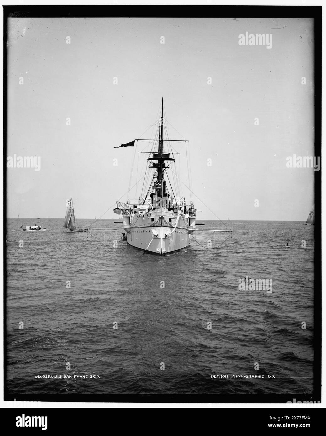 U.S.S. San Francisco, '125' in negativo., Data basata su Detroit, Catalogo J (1901)., Detroit Publishing Co. N. 020935., Gift; State Historical Society of Colorado; 1949, San Francisco (Cruiser) , Cruisers (Warships), American. Foto Stock