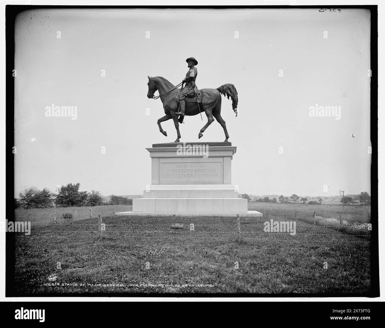 Statua del maggiore generale John Fulton Reynolds, Gettysburg, Data basata su Detroit, Catalogo P (1906)., '935-G' e '149' su negativo., Detroit Publishing Co. N. 016614., Gift; State Historical Society of Colorado; 1949, Reynolds, John Fulton, 1820-1863. , Parchi nazionali e riserve. , Scultura. , Stati Uniti, storia, Guerra civile, 1861-1865. , Stati Uniti, Pennsylvania, Gettysburg National Military Park. Foto Stock
