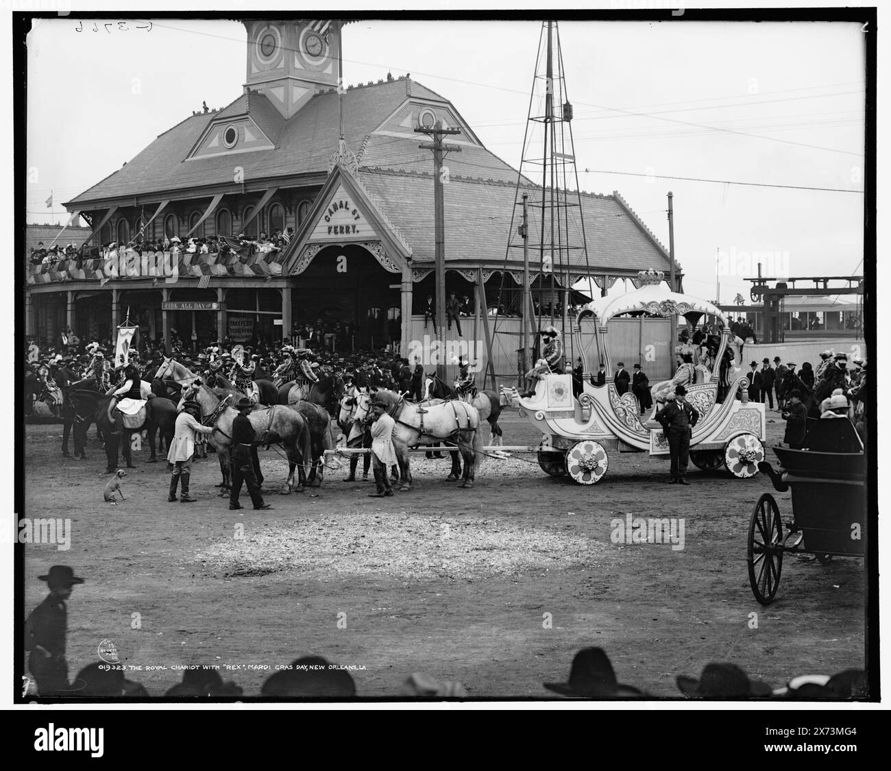The Royal Chariot con Rex, Mardi Gras Day, New Orleans, la., 'G 3766' su negative., Detroit Publishing Co. N. 019323., Gift; State Historical Society of Colorado; 1949, Carnevale. , Carrozze e pullman. , Marine Terminals. , Stati Uniti, Louisiana, New Orleans. Foto Stock