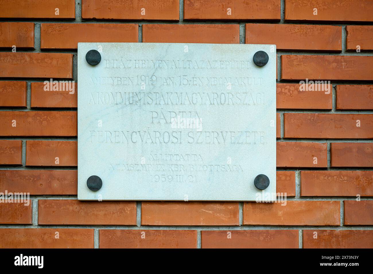 Targa commemorativa del Partito Comunista ungherese al Parco Memento, Budapest, Ungheria Foto Stock