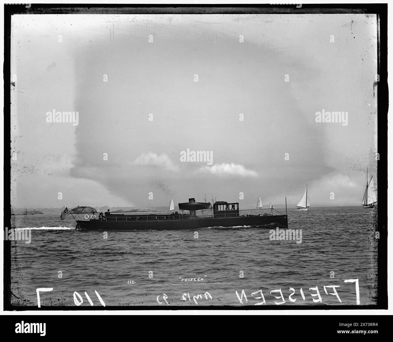 Feiseen, Attribution based on style of title and numbering., '110' on negative., No Detroit Publishing Co. No., Gift; State Historical Society of Colorado; 1949, Feiseen (Steam yacht) , Steam Yachts. Foto Stock