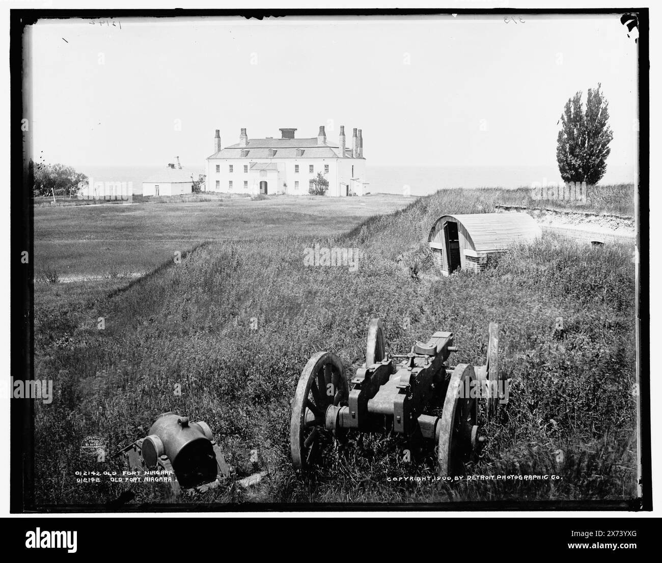 Old Fort Niagara, '313' su negativo., trasparenza vetro corrispondente (stesso codice di serie) disponibile su telaio videodisc 1A-29378., Detroit Publishing Co. N.. 012142., Gift; State Historical Society of Colorado; 1949, Fort Niagara (N.Y.) , Forts & fortifications. , Stati Uniti, New York (Stato) Foto Stock