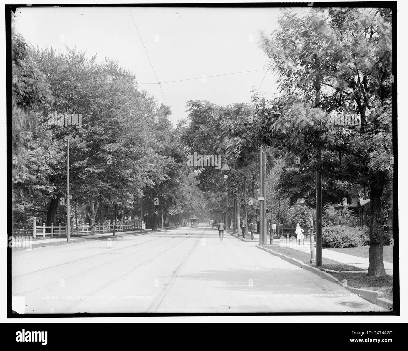 Farmington Avenue, Hartford, Ct., '2167' in negativo., Detroit Publishing Co. N. 018032., Gift; State Historical Society of Colorado; 1949, Streets. , Stati Uniti, Connecticut, Hartford. Foto Stock