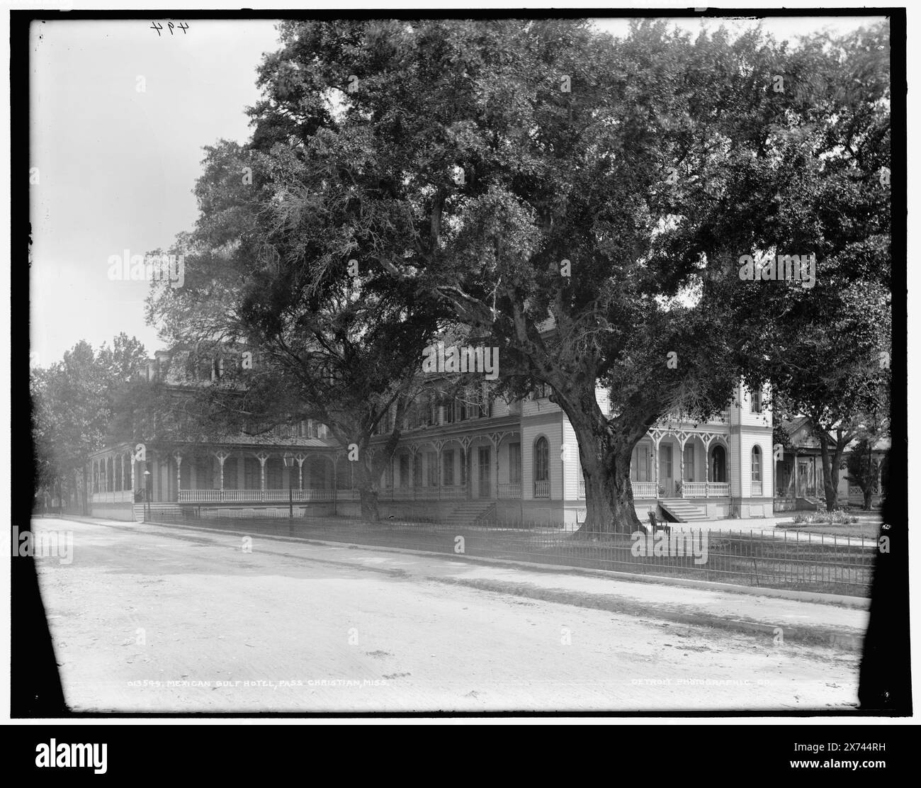 Mexican Gulf Hotel, Pass Christian, Miss., Data basata su Detroit, Catalogo J Supplement (1901-1906)., '494' su negative., Detroit Publishing Co. N.. 013549., Gift; State Historical Society of Colorado; 1949, Alberghi. , Stati Uniti, Mississippi, Pass Christian. Foto Stock