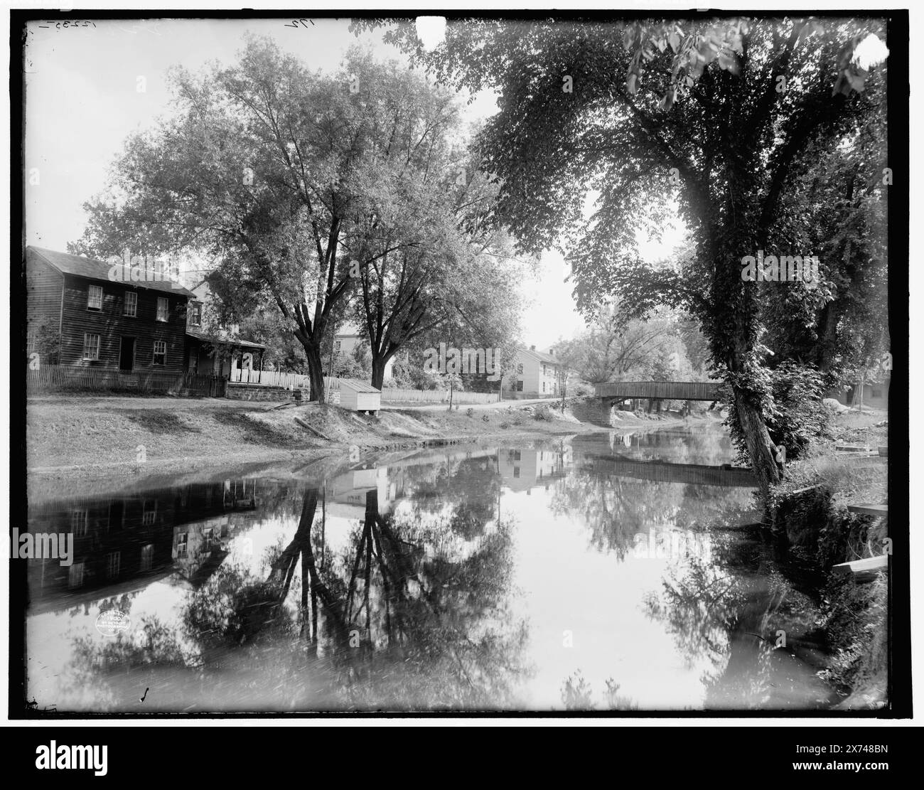 The Canal Near Shickshinny, Pa., '172' in negativo., Detroit Publishing Co. N. 012235., Gift; State Historical Society of Colorado; 1949, canali. , Stati Uniti, Pennsylvania, Shickshinny. Foto Stock
