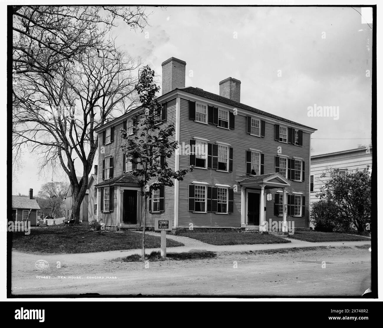 Tea House, Concord, Mass., '3979' su negative., Detroit Publishing Co. No 070457., Gift; State Historical Society of Colorado; 1949, ristoranti. , Stati Uniti, Massachusetts, Concord. Foto Stock