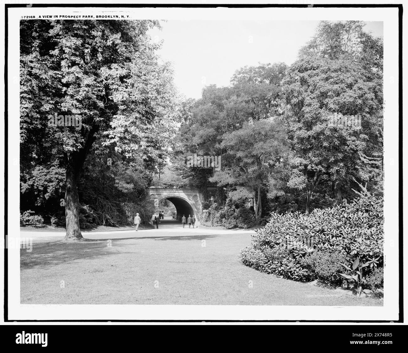 A View in Prospect Park, Brooklyn, N.Y., negativo rotto e fissato al secondo foglio di vetro., Detroit Publishing Co. N. 072168., Gift; State Historical Society of Colorado; 1949, Parks. , Ponti. , Stati Uniti, New York (Stato), New York. Foto Stock