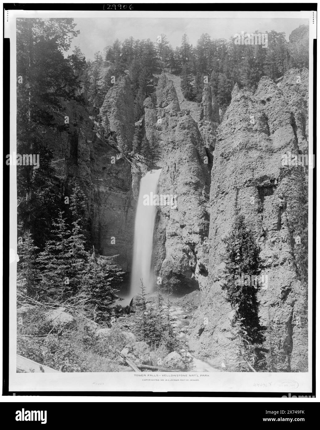 Tower Falls, parco nazionale di Yellowstone, W.H. Jackson Phot. Co., Denver.', elencato nel Catalogo delle viste di W.H. Jackson (1898)., Copyright deposito n.. 44076., Detroit Publishing Co. N. 1093., deposito sul copyright. State Historical Society of Colorado; 1949, parchi nazionali e riserve. , Cascate. , Tower Fall (Wyo.), 1890-1900. , Stati Uniti, Wyoming, parco nazionale di Yellowstone. Foto Stock