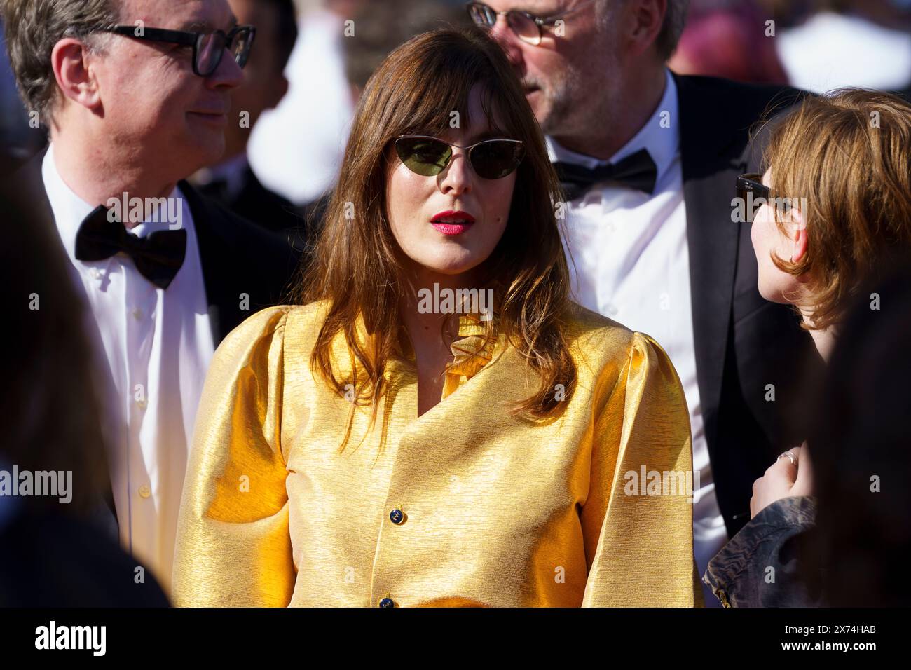 Cannes, Francia. 17 maggio 2024. Valérie Donzelli partecipa a Kinds of Kindness Screening Red carpet alla 77esima edizione del Festival di Cannes al Palais des Festivals il 17 maggio 2024 a Cannes, Francia Credit: BTWImages/Alamy Live News Foto Stock