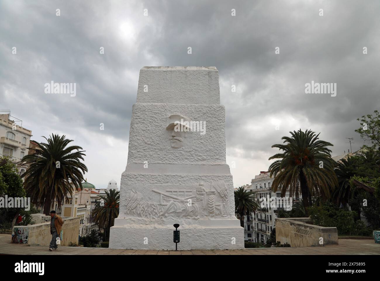 Monumento simbolico al Giardino dell'Orologio dei Fiori di Algeri Foto Stock