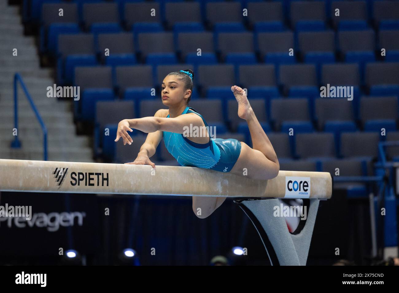 17 maggio 2024: Ginnasta TIANA SUMANASEKERA durante l'allenamento sul podio per il 2024 Core Hydration Classic. L'evento si terrà presso il XL Center di Hartford, Connecticut. Melissa J. Perenson/CSM credito: Cal Sport Media/Alamy Live News Foto Stock