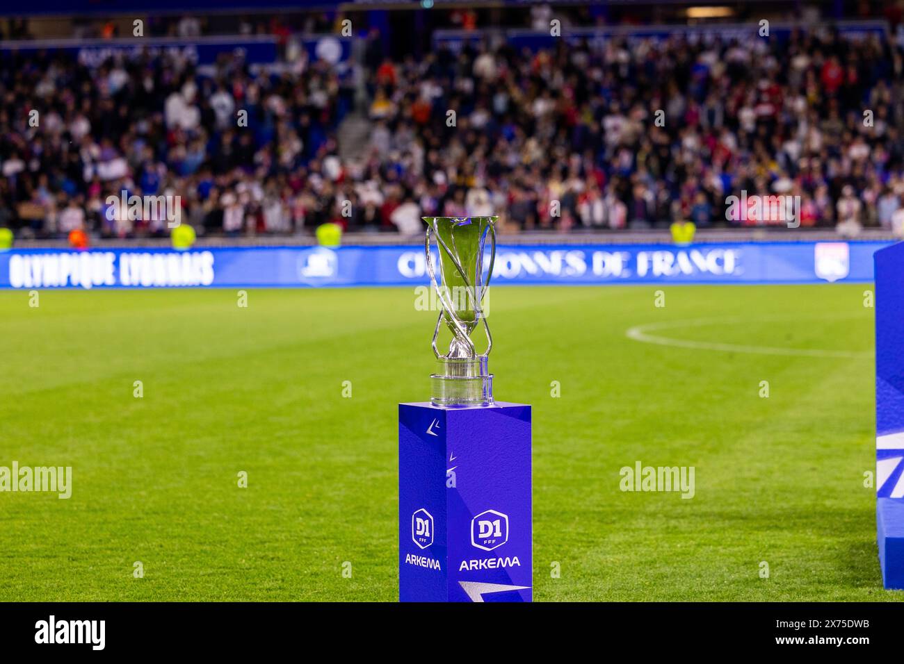 Lione, Francia. 17 maggio 2024. La coppa di Francia durante l'Arkema Playoff D1 tra Olympique Lyonnais e Paris Saint-Germain al Groupama Stadium di Lione, Francia. (Pauline FIGUET/SPP) credito: SPP Sport Press Photo. /Alamy Live News Foto Stock