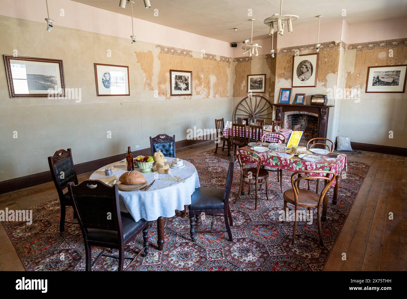 Sala da pranzo presso Coffee Palace, Darlington, Maria Island, Tasmania Foto Stock