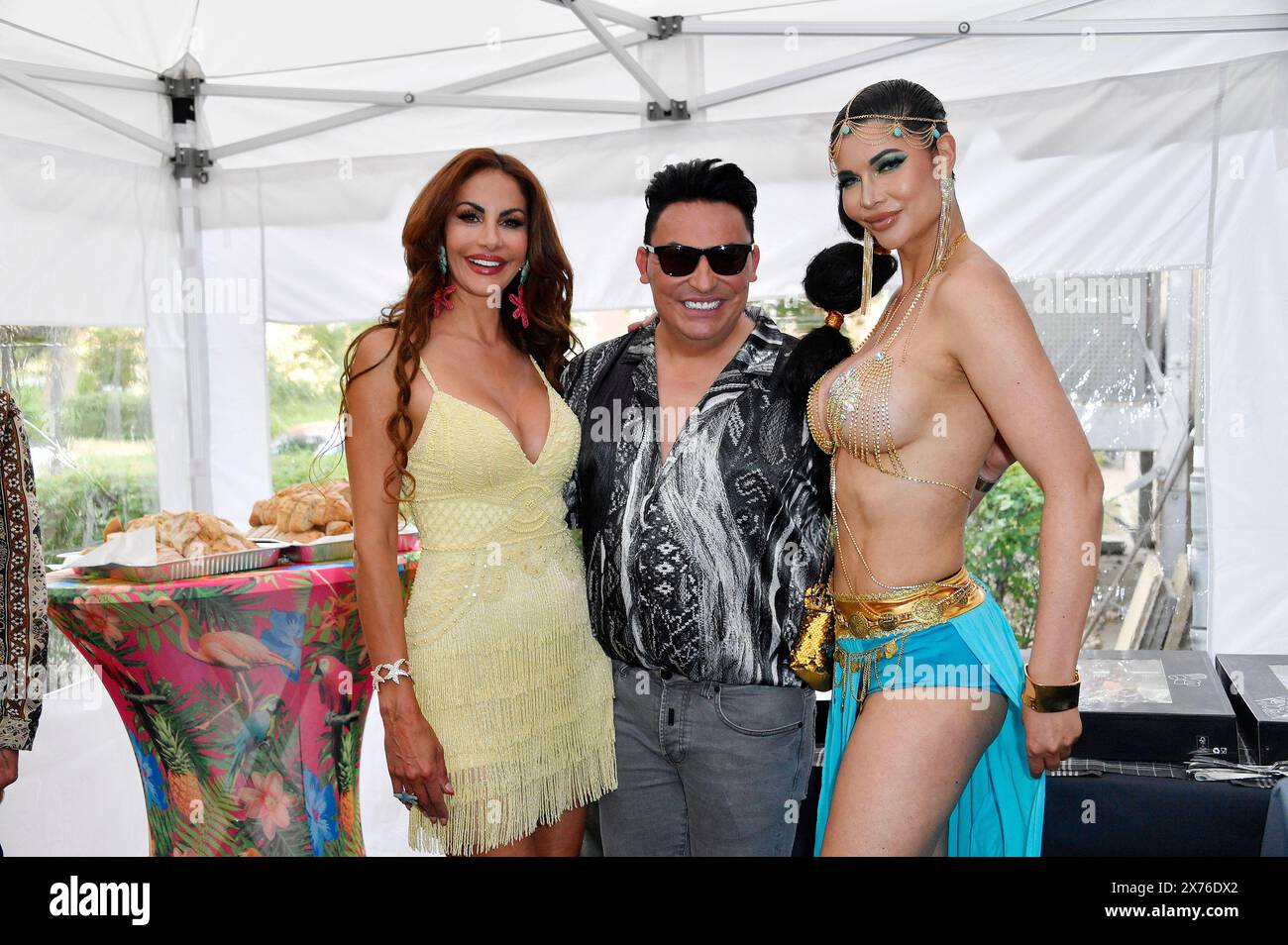 Janina Youssefian, Matthias Mangiapane e Micaela Schaefer Beim Carpet Lounge Berlin x Julian F.M. Stoeckel Event nella der Carpet Lounge Berlin. Berlin, 17.05.2024 *** Janina Youssefian, Matthias Mangiapane e Micaela Schaefer all'evento Carpet Lounge Berlin x Julian F M Stoeckel al Carpet Lounge Berlin Berlin, 17 05 2024 foto:Xn.xKubelkax/xFuturexImagex carpet_4537 Foto Stock