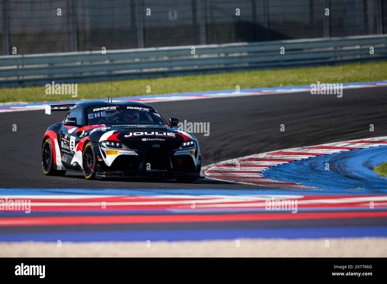 Misano Adriatico, Italie. 18 maggio 2024. 09 CHELI Etienne (fra), JOULIE Enzo (fra), Matmut Evolution, Toyota GT Supra GT4 Evo, azione durante il 2° round della 2024 GT4 European Series motorizzata da Rafa Racing Club sul Misano World Circuit Marco Simoncelli, dal 17 al 19 maggio 2024 a Misano Adriatico, Italia - foto Damien Doumergue/DPPI credito: DPPI Media/Alamy Live News Foto Stock