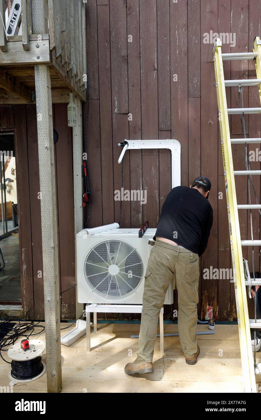 installazione della pompa di calore Foto Stock