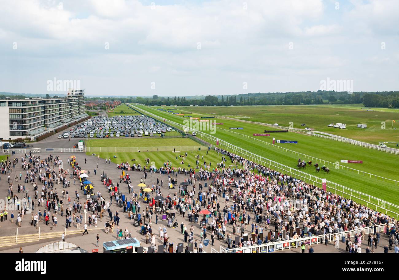 Newbury Racecourse, Regno Unito. Sabato 18 maggio 2024. Lethal Levi e Clifford Lee vincono l'HKJC World Pool handicap per l'allenatore Karl Burke e il proprietario Made in Thailand. Crediti JTW equine Images / Alamy Live News Foto Stock