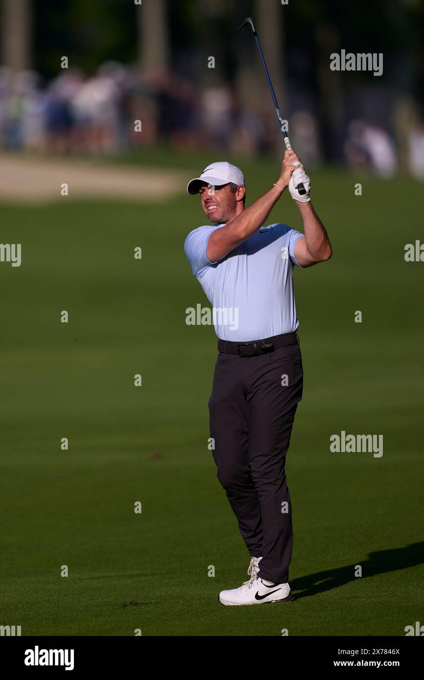 Rory McIlroy dell'Irlanda del Nord in azione durante la prima giornata del campionato PGA 2024 al Valhalla Golf Club il 16 maggio 2024 a Louisville, Kentucky. Foto Stock