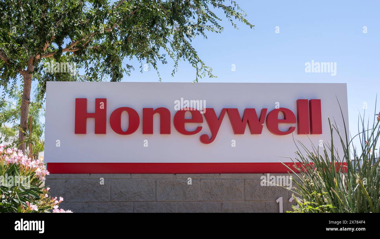 Il primo piano dell'insegna Honeywell Ground si trova a Tempe, Arizona, Stati Uniti Foto Stock