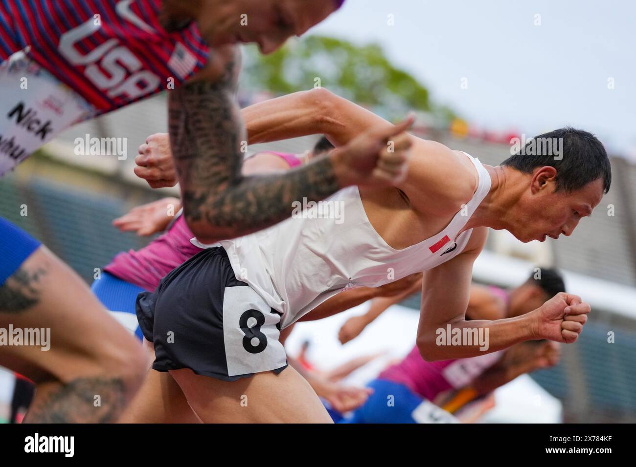 Kobe, Giappone. 18 maggio 2024. Zhou Peng della Cina gareggia durante la finale maschile 100m T38 ai Campionati del mondo di atletica leggera di Kobe, Giappone, il 18 maggio 2024. Crediti: Zhang Xiaoyu/Xinhua/Alamy Live News Foto Stock