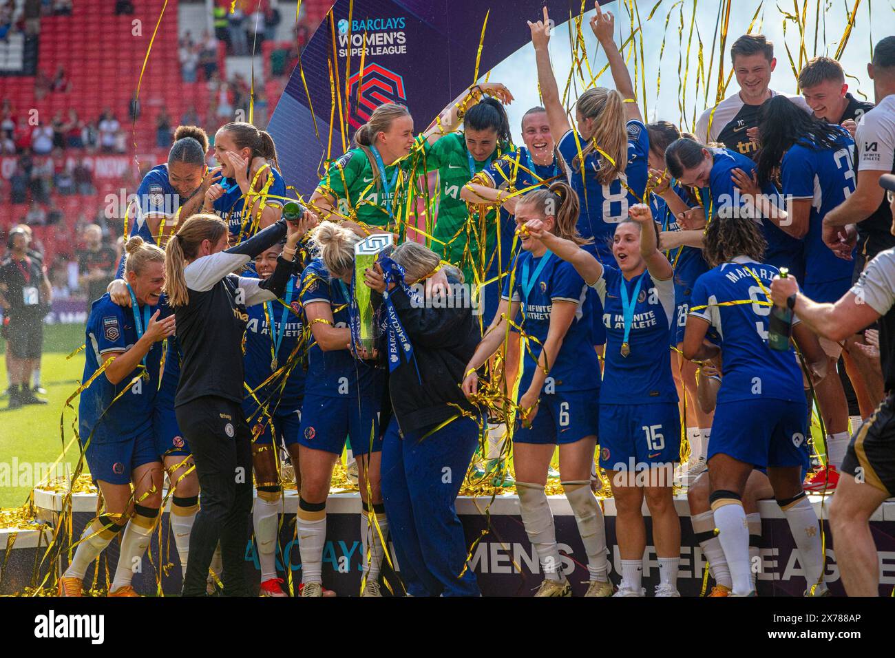 Old Trafford Stadium, Regno Unito. 18 maggio 2024. Chelsea festeggia la vittoria della WSL dopo la Barclays Women Super League tra Manchester United e Chelsea all'Old Trafford Stadium di Manchester, Inghilterra, 18 maggio 2024 | foto: Jayde Chamberlain/SPP. Jayde Chamberlain/SPP (Jayde Chamberlain/SPP) credito: SPP Sport Press Photo. /Alamy Live News Foto Stock