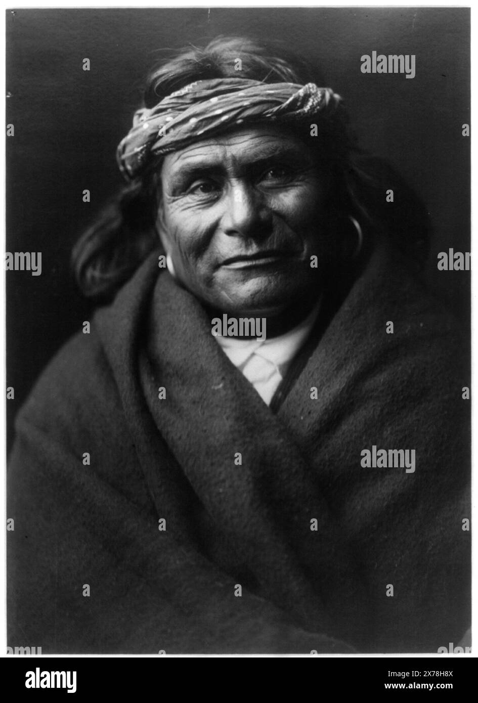 Un uomo di Acoma, LC no 73., fa parte di: Edward S. Curtis Collection .. Indians of North America, 1900-1910. , Acoma Indians, 1900-1910. Foto Stock