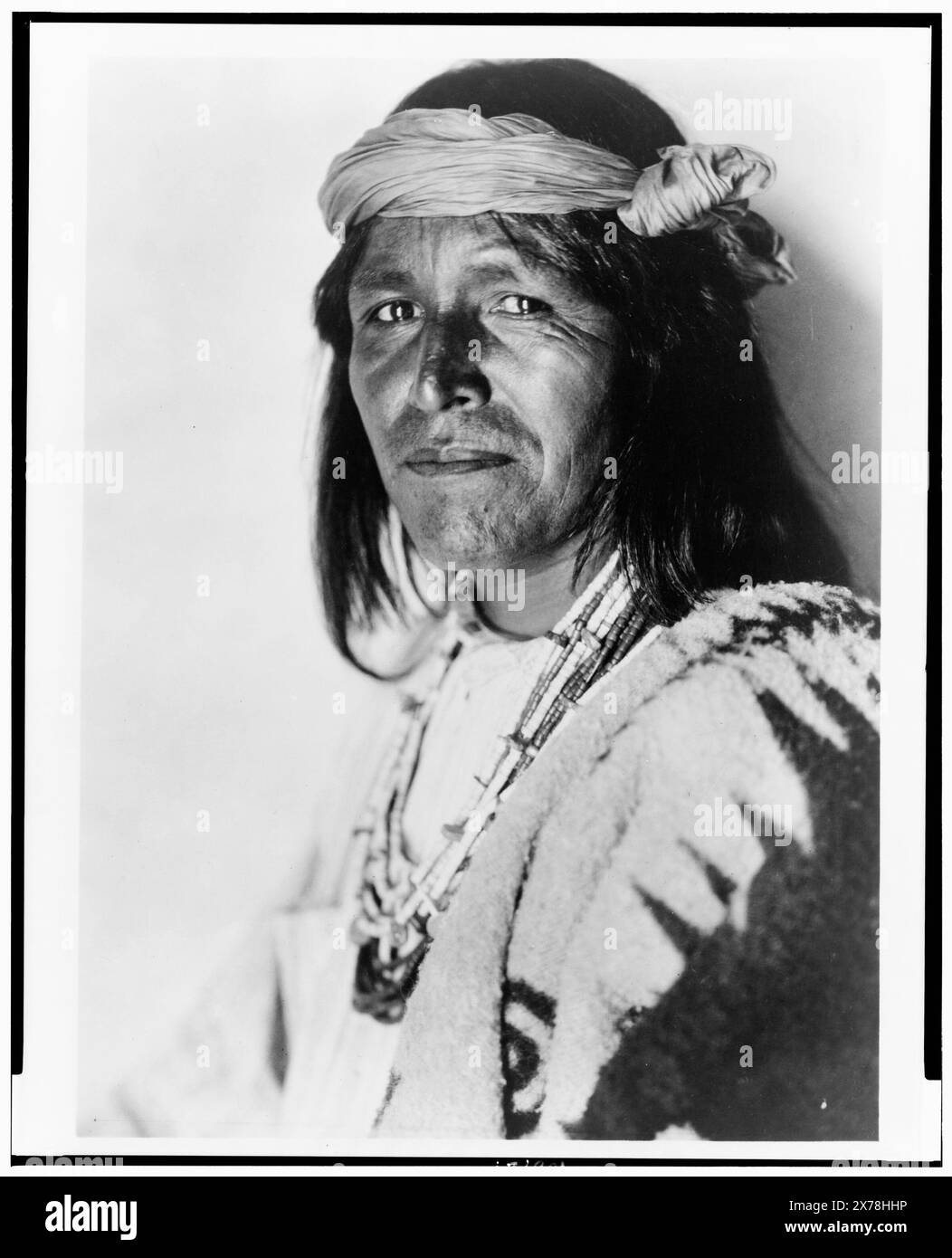 A Jemez Fiscal, Edward S. Curtis Collection., pubblicato in: The North American Indian / Edward S. Curtis. [Seattle, Washington.] : Edward S. Curtis, 1907-30 supp., v. 16, PL. 552.. Indians of North America, New Mexico, 1920-1930. , Jemez Indians, 1920-1930. Foto Stock