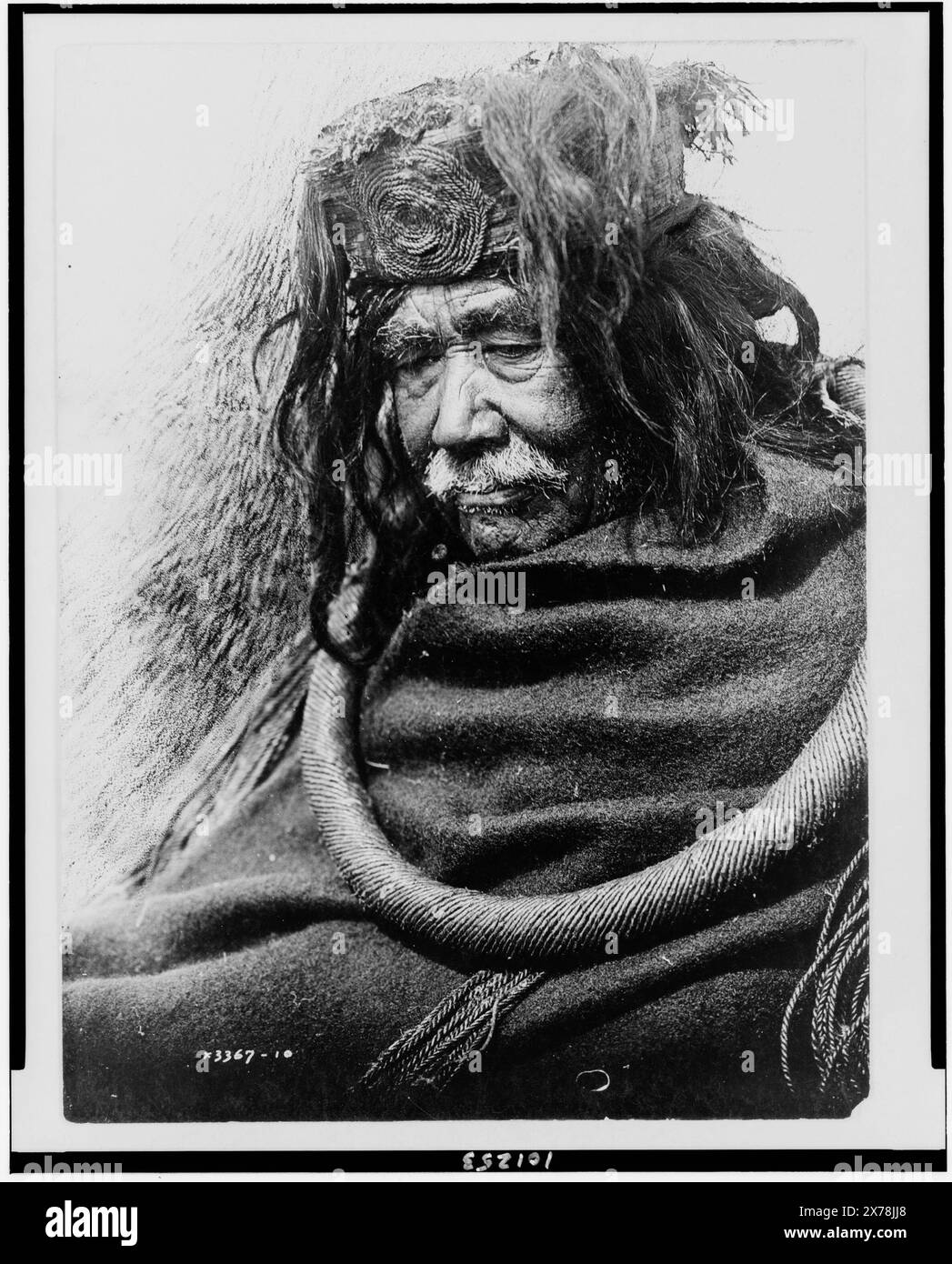 The Hamatsa Nakoaktok, Edward S. Curtis Collection., Curtis no 3367-10.. Indians of North America, British Columbia, 1910. , Indiani Kwakiutl, 1910. Foto Stock