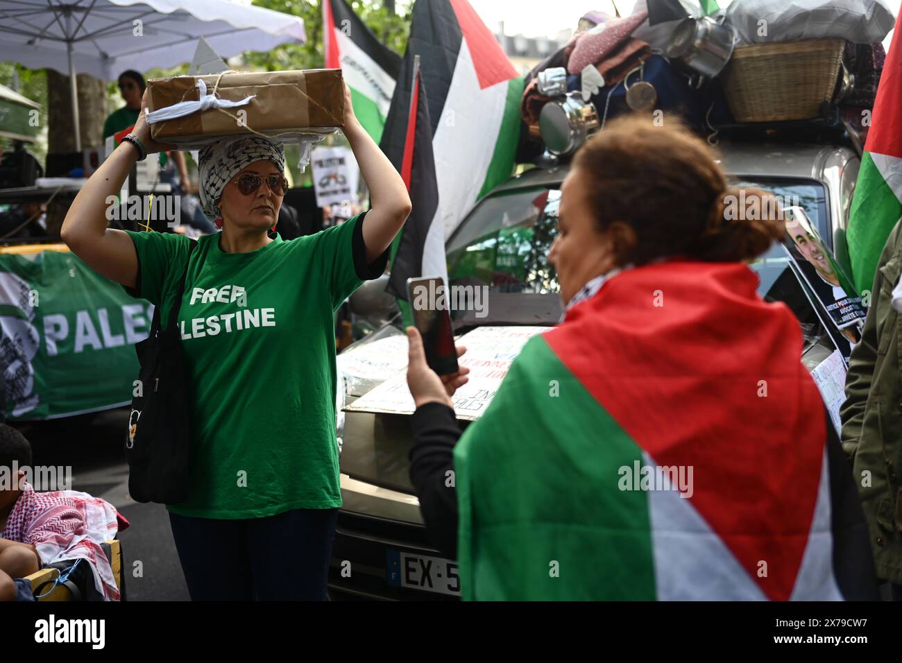 Parigi, Francia. 18 maggio 2024. Julien Mattia/le Pictorium - manifestazione pro-palestinese a Parigi - 18/05/2024 - Francia/Ile-de-France (regione)/Parigi - migliaia di persone hanno marciato a sostegno del popolo palestinese e per commemorare la giornata di Nakba a Parigi il 18 maggio 2024. Crediti: LE PICTORIUM/Alamy Live News Foto Stock