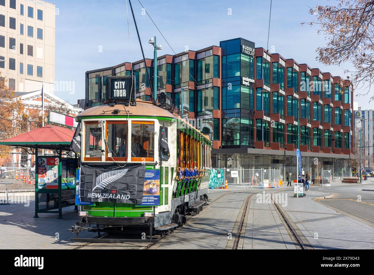 Tour della città in tram alla fermata del tram, Piazza della Cattedrale, Christchurch Central, Christchurch (Ōtautahi), Canterbury, nuova Zelanda Foto Stock