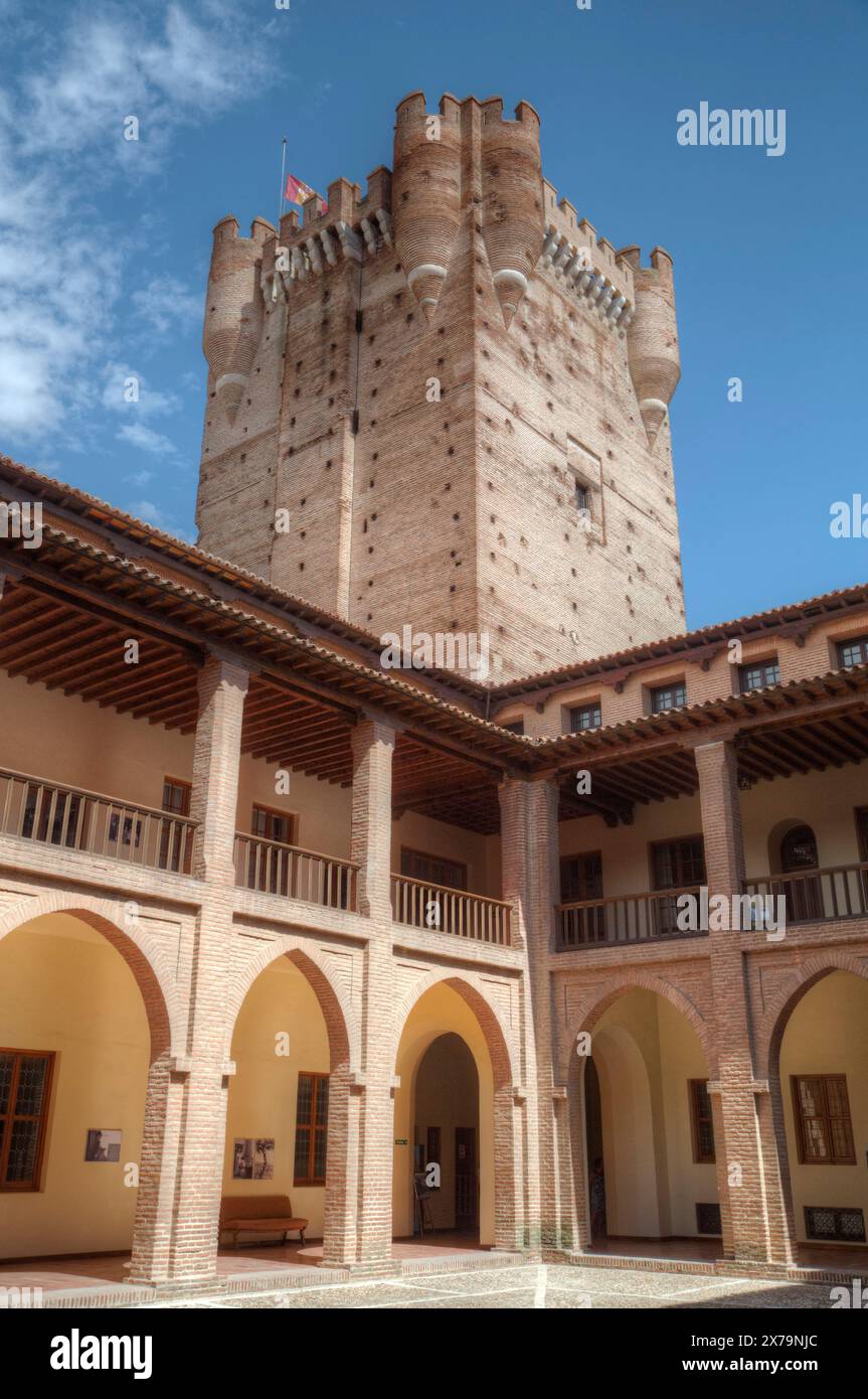 Vista dal cortile interno, Castello di La Mota, costruito del XII secolo, Medina del Campo, Valladolid, Spagna Foto Stock